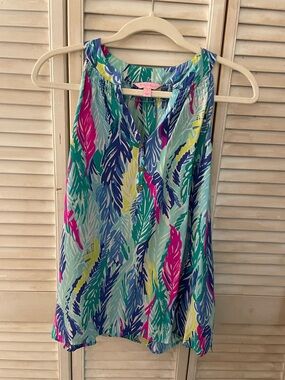 Lilly Pulitzer Bailey Tank - Light As A Feather print - Size Small - 100% Silk